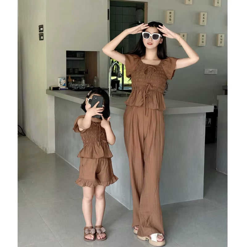 Mother Daughter Matching Outfits Mom and Baby Girl Two Piece Sets Kids Smock Tops Shorts Suit Women Shirts and Pants Clothing