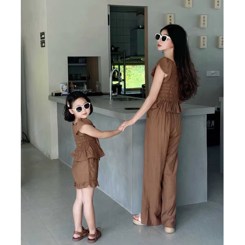 Mother Daughter Matching Outfits Mom and Baby Girl Two Piece Sets Kids Smock Tops Shorts Suit Women Shirts and Pants Clothing